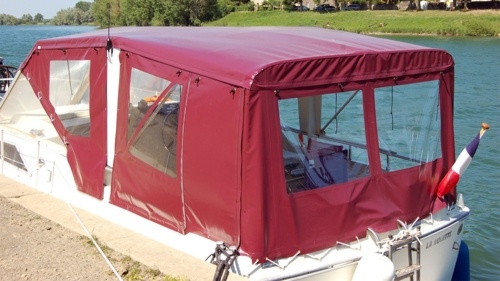 Bâche de bateau sur-mesure